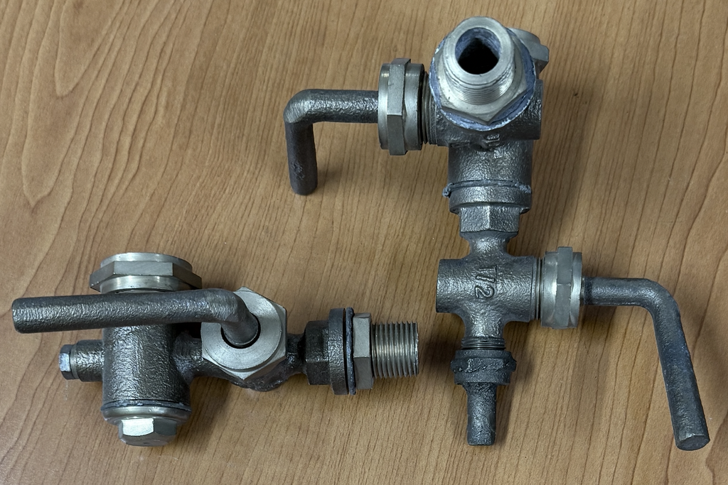 GAUGE GLASS ASSEMBLEY 1/2" THREADED