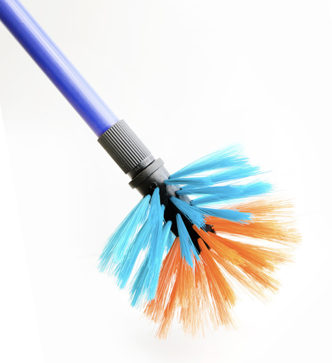 [9146] COBWEB REMOVER C/W 5FT TELESCOPIC HANDLE J4